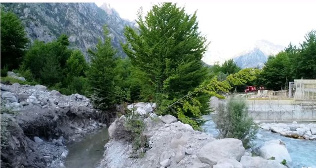 “VRASJA E VALBONËS”/ Vendimi i dyshimtë i dhënë kompanisë për ndërtimin e HEC-eve me emra të vdekurish