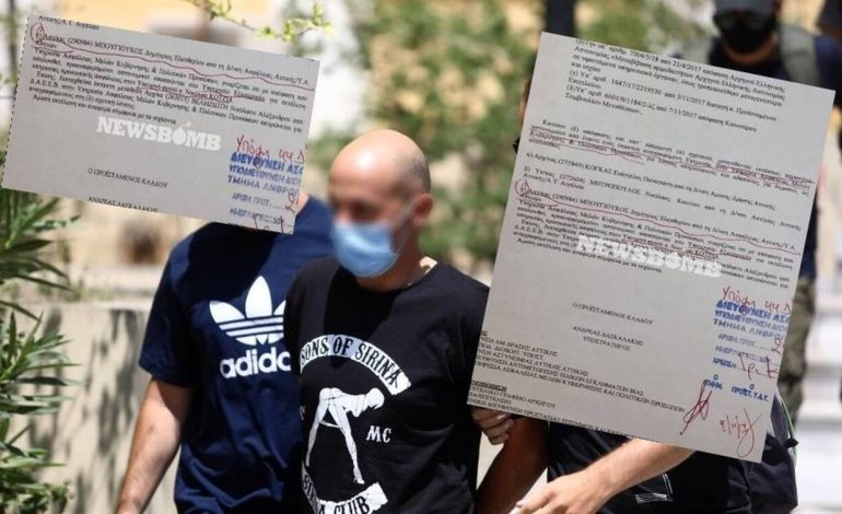 POLICI QË PËRDHUNOI 19-VJEÇAREN/ Ish-shoqërues i ministrit grek, zbulohet rrjeti i trafikut