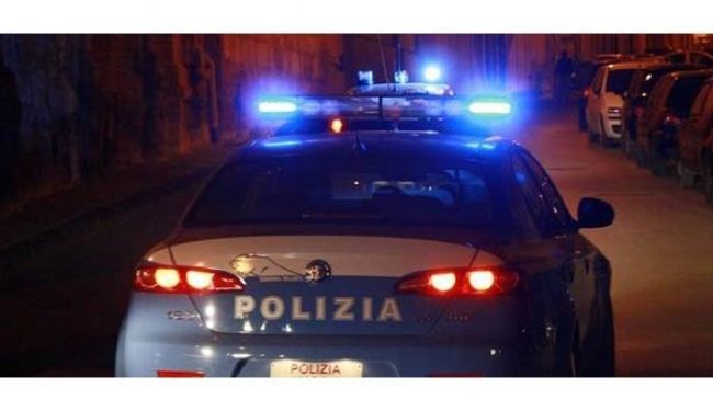 ITALIANËT PO FESTONIN FITOREN E EUROPIANIT/ Shqiptari nervozohet dhe qëllon me gurë makinën e policisë