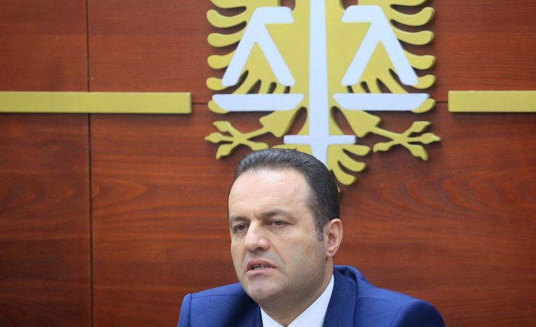 PRAPASKENA/ Manovrat bajate të Adriatik Llallës për ti shpëtuar burgut me procedurë