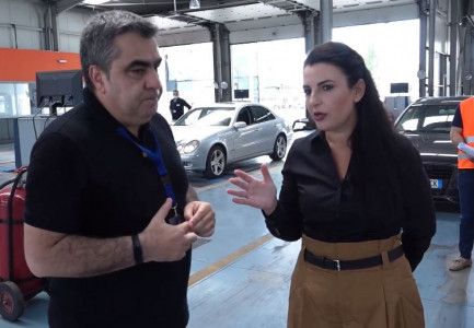PARALAJMËRON SHOFERËT PËR KOLAUDIMET/ Gonxhe: Kujdes me pjesën e mitmarrjes. Të shtunën patëm një sherr…