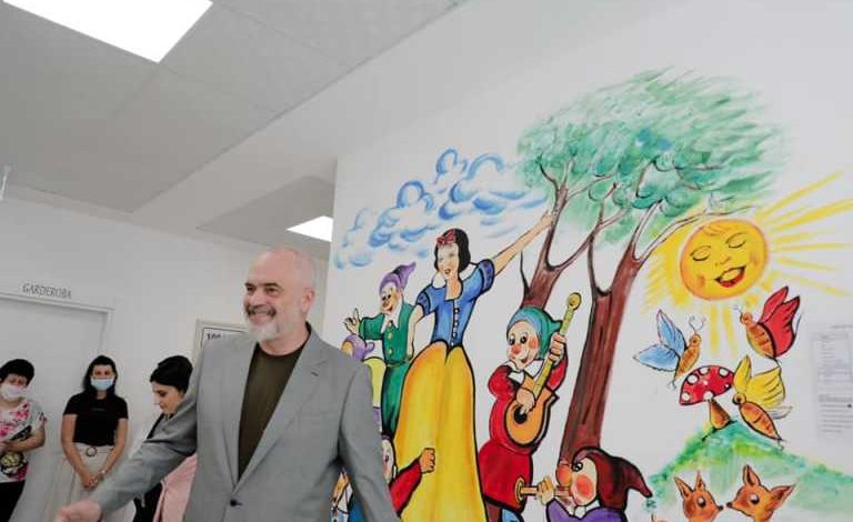 NGA TAKIMI ME REEKER TEK SAMITI I PRESPËS/ Kryeministri Rama publikon pamjet më pikante gjatë kësaj jave (FOTO)