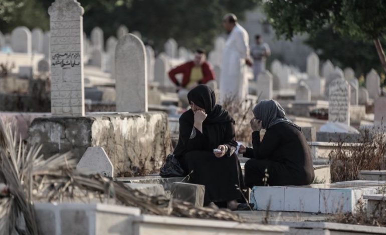 PAMJET/ Nga brenga për familjarët e vrarë te lutjet e fëmijëve, si e pritën Kurban Bajramin muslimanët në botë
