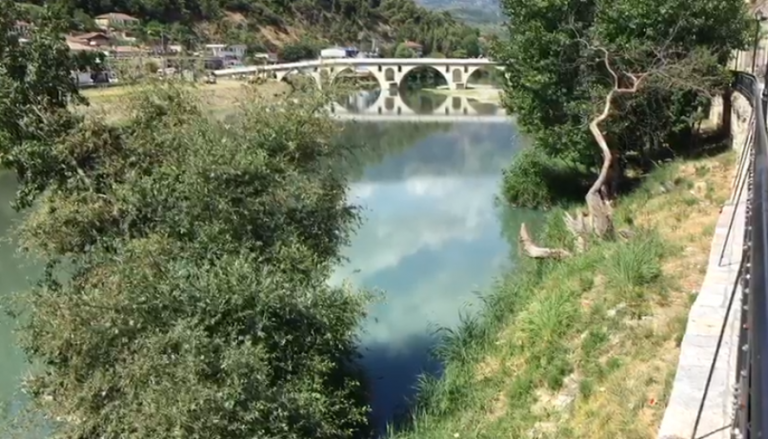 KISHTE SHKUAR PËR TË PESHKUAR/ Gjendet i mbytur një 45-vjeçar në lumin Osum (EMRI)