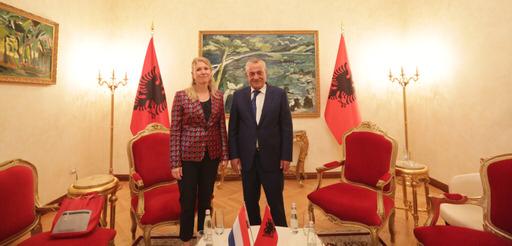 TAKIM ME AMBASADOREN E HOLANDËS NË SHQIPËRI/ Ruçi: Mirënjohje për PO-në për mbajtjen e Tryezës Ndërqeveritare