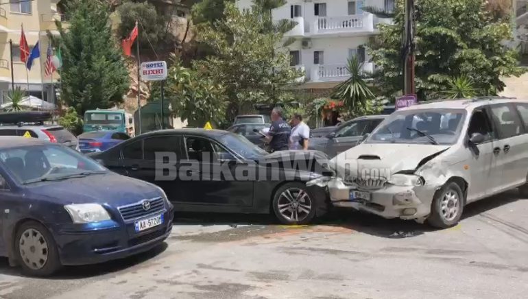 DALIN PAMJET/ Aksident i 4-fishtë në Sarandë, makina pëson defekt dhe merr para mjetin e…
