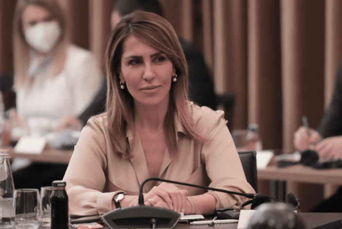 ME VIDEO! Kur Majlinda Bregu ua thoshte demokratëve në sy në mes të Parlamentit