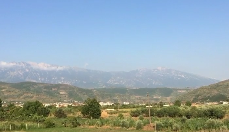 PAS 10 DITËSH/ Shuhen të gjitha vatrat e zjarrit në Tomor, dëmet në pyje dhe faunë
