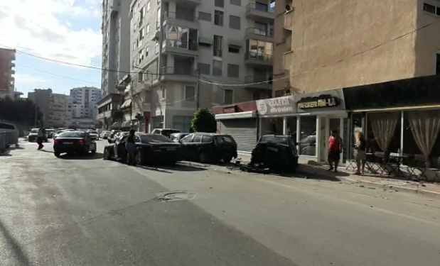 AKSIDENT NË DURRËS/ Përplasen 5 makina, një vajzë e plagosur (FOTO)