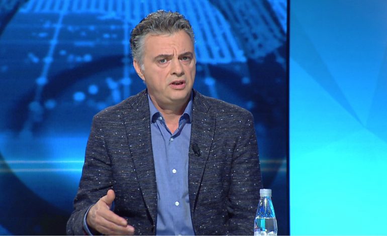 U LA JASHTË KUVENDIT TË PD/ Ristani: Basha është një aristokratuc. E ka kthyer Partinë në ndërmarrje private