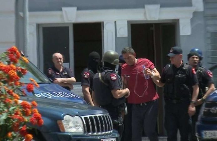 TË AKUZUAR PËR VRASJEN E DY VËLLEZËRVE BEQIRI/ Fillon gjyqi për dosjen e Ardian Çapjas