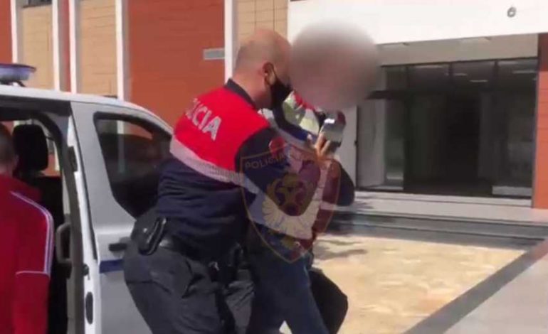 ARRESTOHET NJË 39-VJEÇAR NË TIRANË/ Shqiponjat gjejnë në shtëpinë e motrës së tij kokainë, peshore dhe para (EMRI)
