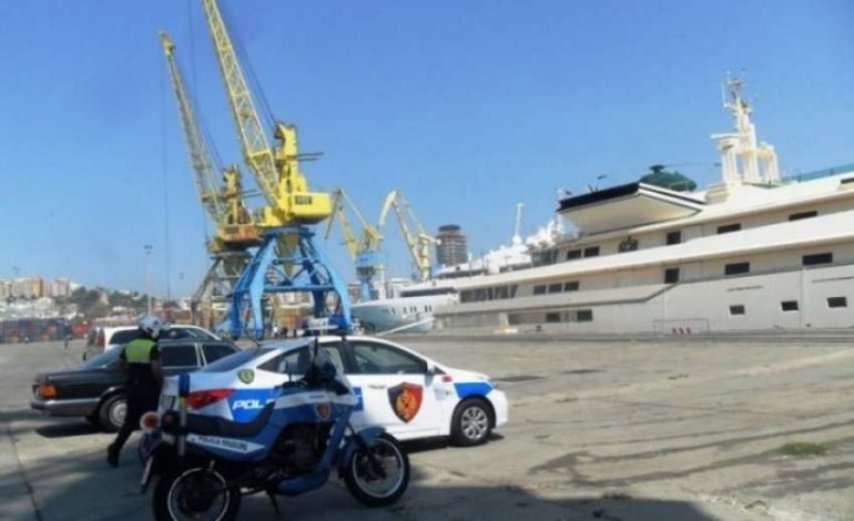 KAPEN 15 KG KOKAINË NË DURRËS/ “Alba Exotic Fruit” e njëjta kompani që në 2019 iu kapën në Pire 137 kg drogë që u zëvendësua me… (DETAJET)