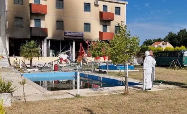 SHPËRTHIMI NË VELIPOJË/ Nëna me 3 fëmijët ikin privatisht për kurim në Itali, pas djegieve të rënda