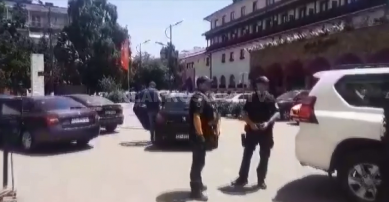 AKSION I MADH NË KOSOVË/ Arrestohen dhjetë zyrtarë, mes tyre katër drejtorë