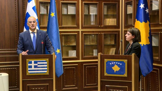GREQIA DREJT NJOHJES SË KOSOVËS? Ministri i Jashtëm, Dendias: Nuk jemi pro krijimit të “vrimës së zezë”