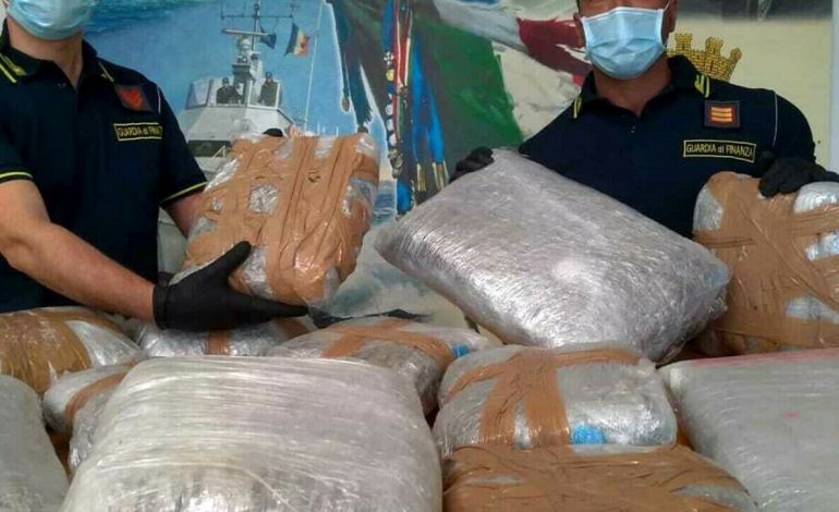 TRAFIKUAN 4 TON MARJUANË/ Dënohet me 70 vite burg grupi italian, mes tyre edhe shqiptarë (EMRAT)