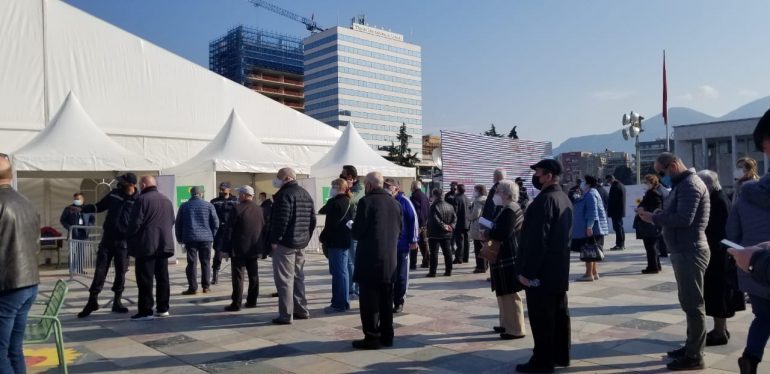 “SHQIPËRIA BUZËQESH”/ Manastirliu: Mbi 11 mijë vaksinime ditën e sotme, që nga fillimi i fushatës janë kryer…