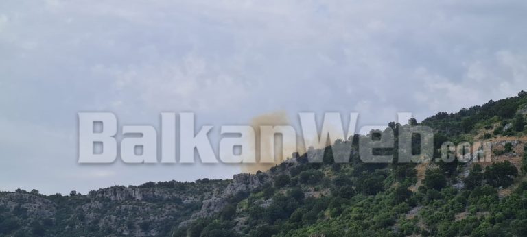 E RËNDË NË SHËNGJIN/ Shtëllunga tymi në ajër, shpërthim i fuqishëm në plazhin e “Ranës së Hedhun”