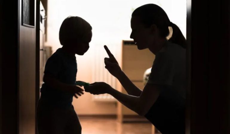 COVID-19/ Pasoja afatgjatë tek fëmijët, mjekët: Izolimi solli lindjet e parakohshme