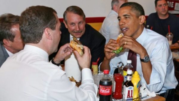 FESTON 60-VJETORIN/ Obama përgatit një festë të madhe, të ftuarit e tij duhet të kenë test negativ të Covid-19