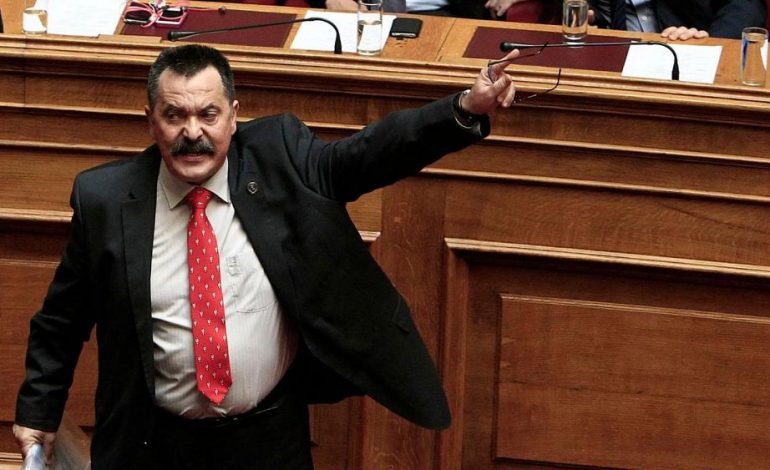 U ARRATIS NË TETOR/ Arrestohet ish-deputeti i “Agimit të Artë” në Greqi