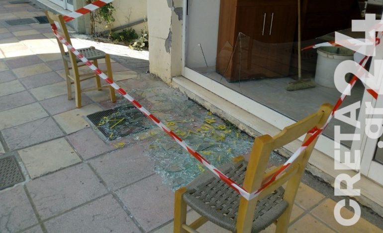 XHAMA TË THYER E MURE TË ÇARA/ PAMJE të reja nga tërmeti i fortë në Greqi