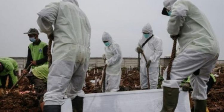 E RËNDË/ Ndërron jetë nga COVID-19 studiuesja që prodhoi vaksinën kineze në Indonezi