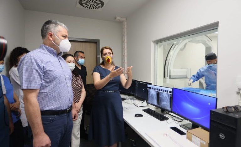 SHËRBIME TË REJA NGA SPITALI I FIERIT/ Manastirliu: Nga janari janë kryer mbi 93 mijë seanca dialize falas