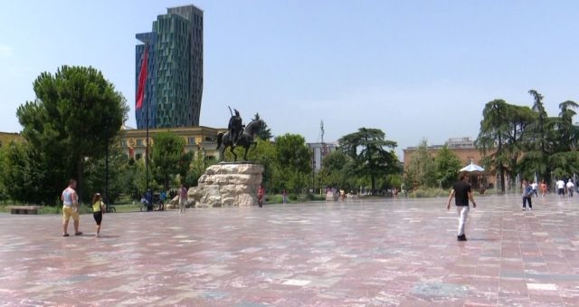 VALË E NXEHTË AFRIKANE/ Shqipëria “përvëlohet” nga i nxehti ekstrem