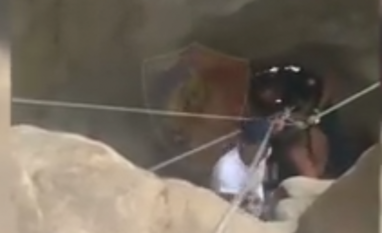 KISHIN NGECUR NË KANIONIN E GJIPESË/ Shpëtohen tre turistët e rinj në Himarë, një prej tyre përfundon në spital
