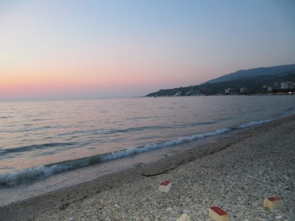 E RËNDË/ Mbytet në plazhin e Tales pushuesi 58-vjeçar (EMRI)