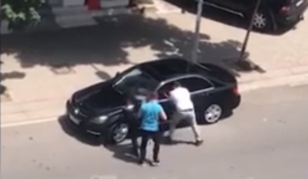 NGJARJA NË TIRANË/ U iku policëve me makinë dhe rrezikoi jetën e tyre, ARRESTOHET i dyshuari për trafik droge