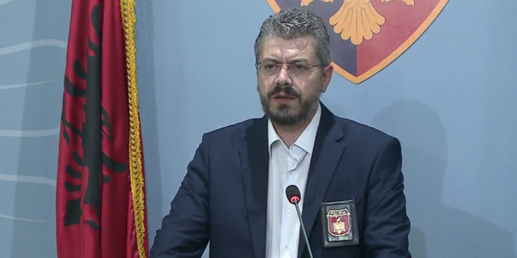 “VDIQ I AFËRMI JUAJ, U KA LËNË MILIONA EURO…”/ Goditet grupi kriminal, vajza nga Tirana…