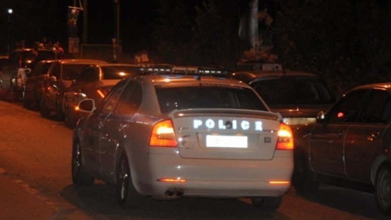 RRAHËN E MË PAS PLAGOSËN 20-VJEÇARIN NË LOKAL/ Policia identifikon dy shqiptarët. I riu grek nuk u kishte paguar…