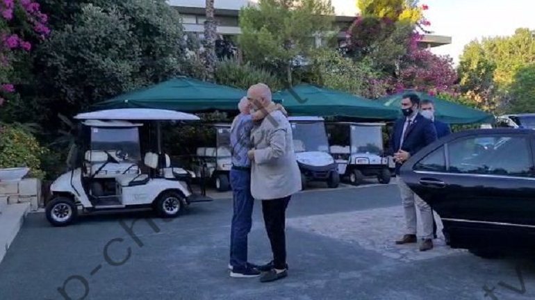 PAMJET/ Rama viziton Athinën! Pritet nga ish-kryeministri grek (PËRQAFIMI)