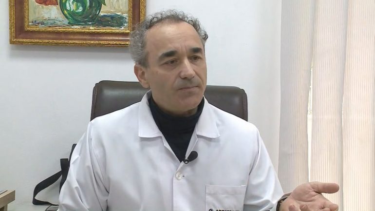 RREZIKU NGA VARIANTI DELTA/ Mjeku tregon SIMPTOMAT: Ja pse po ngatërrohet me gripin e verës