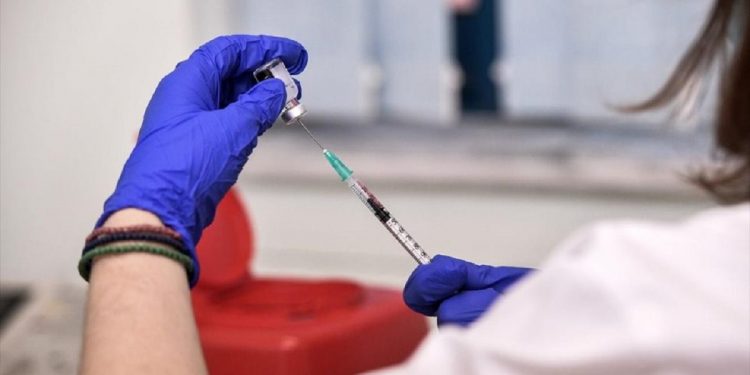 VEMENDJE/ Pse ndalohet paracetamoli para se të vaksinoheni dhe çfarë duhet pirë 10 ditë para dhe pas