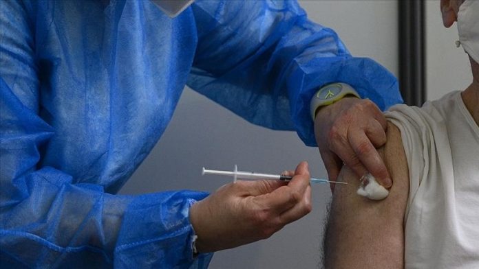 FAKTI QË TREGON SE NUK DUHET NEGLIZHUAR/ Tre personat e shtruar në spital prej COVID 19 rezultojnë të pavaksinuar