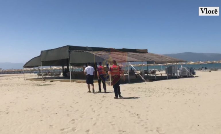 LIRIMI I PLAZHEVE TË ZAPTUARA PA LEJE/ Kontroll 43 subjekteve në Vlorë, Himarë e Sarandë