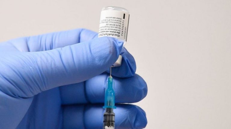 COVID-19/ Mori dozën e vaksinës Pfizer, ndërron jetë gruaja në Zelandën e Re