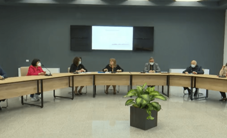 LIVE/ Rritja e infektimeve nga COVID-19 në Shqipëri, Komiteti i Ekspertëve në konferencë