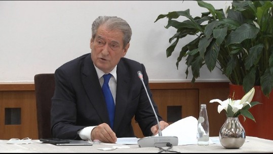 “KËRKOJ TË MBROJ DINJITETIN…”/ Berisha për shpalljen “Non Grata”: Vendim politik, sektretari amerikan s’ka fakte