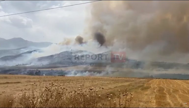 ZJARRET NË VLORË/ Situatë kritike në fshatrat Gjormë dhe Gumenisë, digjen disa banesa. Vijon evakuimi i banorëve
