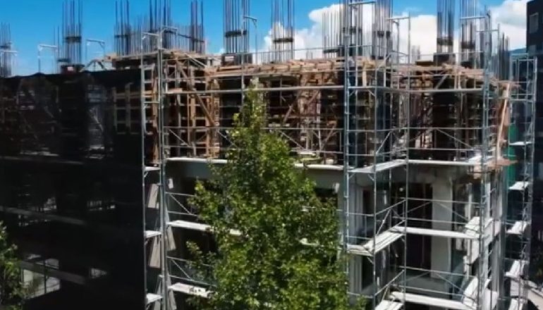 PUBLIKON PAMJET NGA KANTIERET E KONVIKTEVE TË REJA TË MJEKËSISË/ Rama: Vijon pa ndalim puna për ndërtimin e tyre