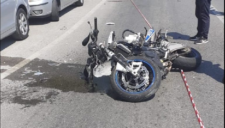 PËRPLASI ME MAKINË 2 POLICË QË PATRULLONIN ME MOTOR/ Në pranga 67-vjeçari në Durrës