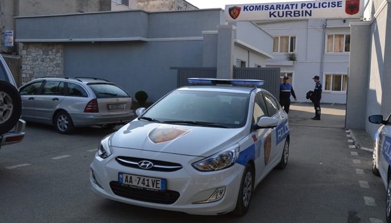 ME KALLASHNIKOV NË “RANGE ROVER”/ Arrestohet 27 vjeçari në Kurbin. Policia: Dyshohet se…