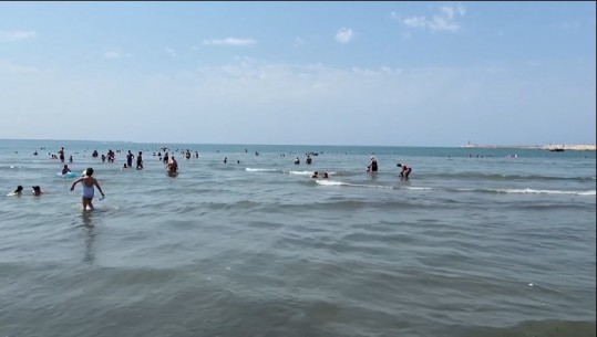 E RËNDË/ Pas 2 pushuesve në Kavajë, një tjetër pushues mbytet në plazhin e Velipojës