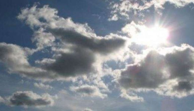 ULJE TEMPERATURASH DHE RESHJE SHIU NË MESDITË/ Njihuni me parashikimin e motit për ditën e sotme