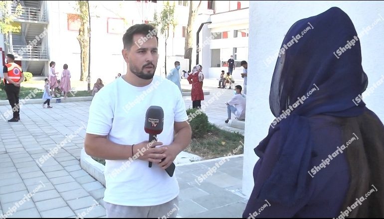 RRËFIMI TRONDITËS/ Gazetarja e njohur afgane: Talebanët të etur për gjak, na shpëtoni familjarët atje